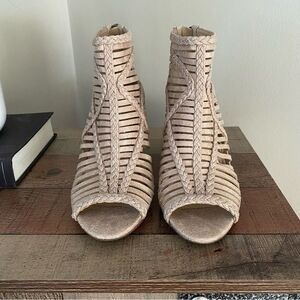 NWOB Not Rated open toe booties